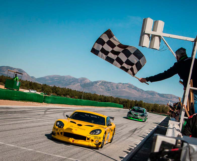 Evento deportivo en el circuito de coches de Guadix